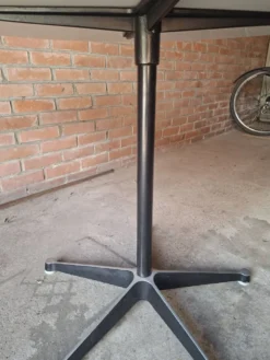 Table Eames 650