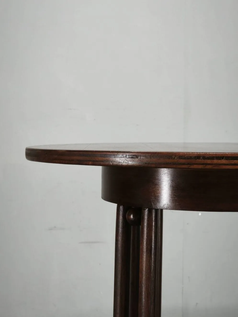 Table en bois courbé Fledermaus, Sécession de Vienne, Autriche, vers 1900