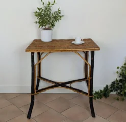Table en bois et rotin 1920