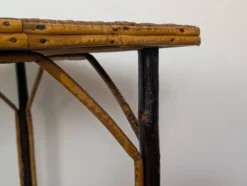 Table en bois et rotin 1920
