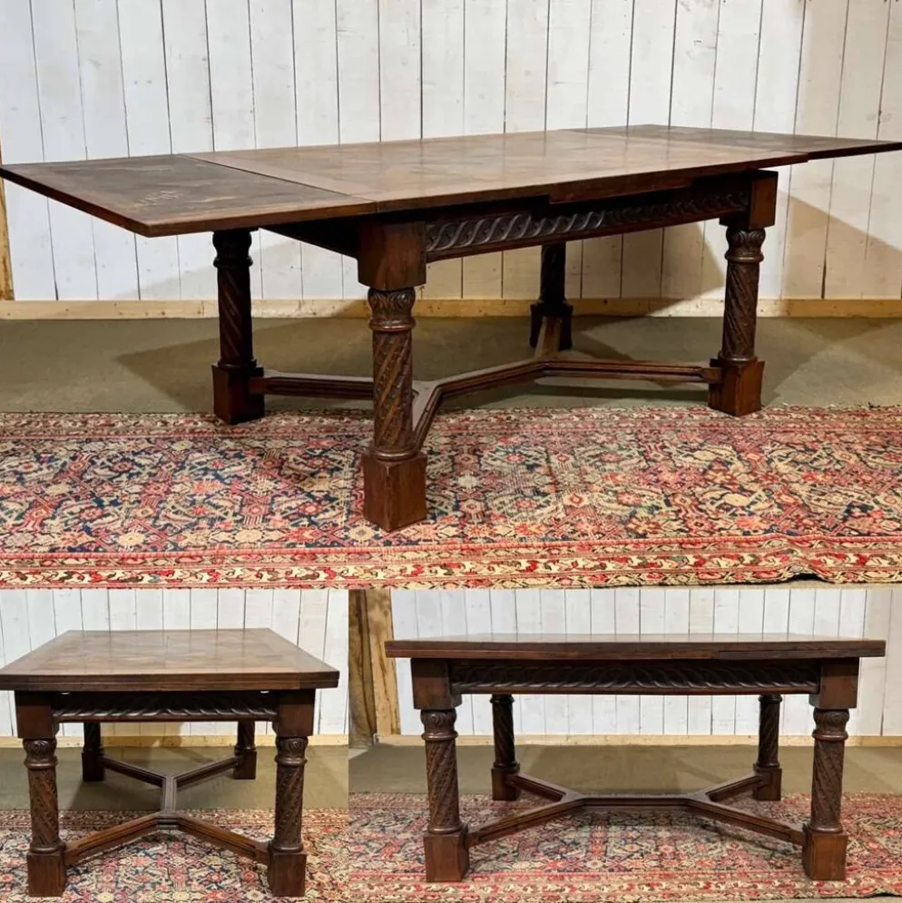 Table en chêne extensible des années 1930 à décor gothique