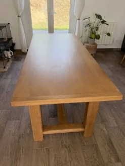Table en chêne massif