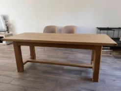Table en chêne massif