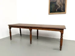 Table en chêne massif à 6 pieds tournés (1900)