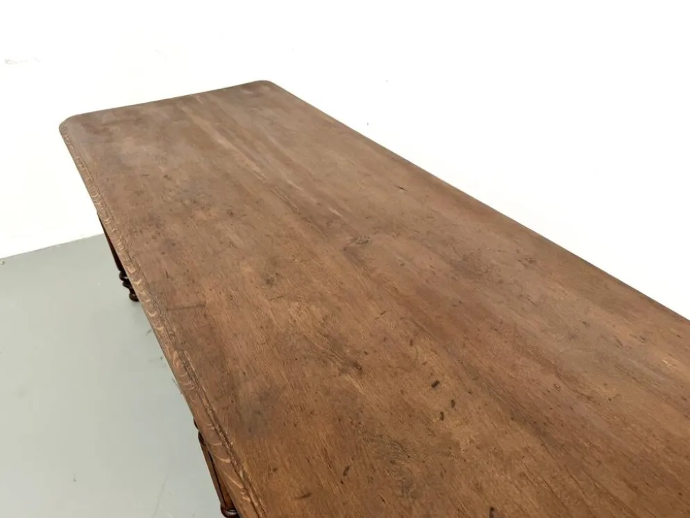 Table en chêne massif à 6 pieds tournés (1900)