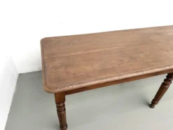 Table en chêne massif à 6 pieds tournés (1900)
