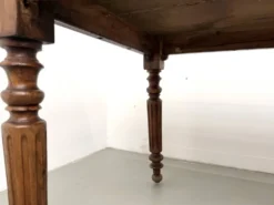 Table en chêne massif à 6 pieds tournés (1900)