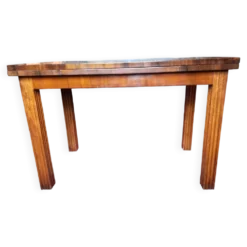Table en frise de ronce de noyer