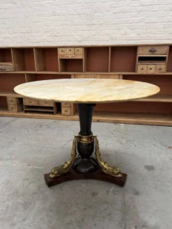 Table en laiton et onyx années 50
