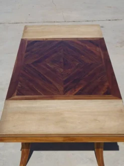 Table en noyer massif, avec rallonges