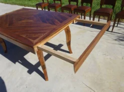 Table en noyer massif, avec rallonges