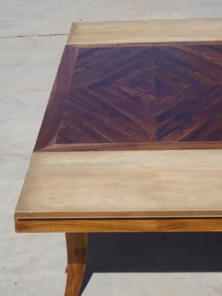 Table en noyer massif, avec rallonges