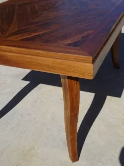 Table en noyer massif, avec rallonges