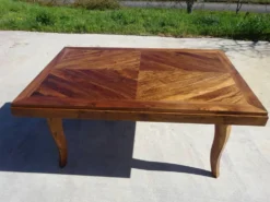 Table en noyer massif, avec rallonges