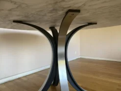 Table en parfait état Osvaldo Borsoni
