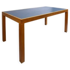 Table en pin avec plateau recouvert de linoléum