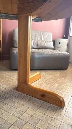 Table en pin massif