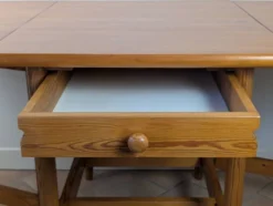 Table en pin massif Eero Aarnio