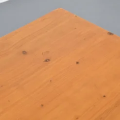 Table en pin sélectionnée par Charlotte Perriand pour Les Arcs, France, circa 1970