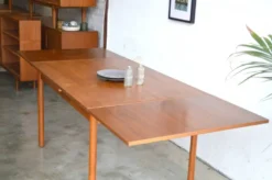 Table en teck avec rallonges à l’italienne 125cm
