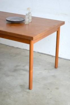 Table en teck avec rallonges à l’italienne 125cm