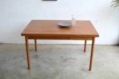 Table en teck avec rallonges à l’italienne 125cm