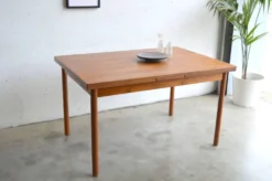 Table en teck avec rallonges à l’italienne 125cm