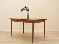 Table en teck, design danois, années 1970, fabriquée au Danemark