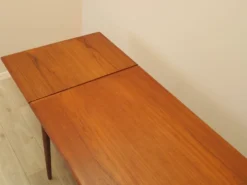 Table en teck, design danois, années 1970, fabriquée au Danemark