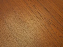Table en teck, design danois, années 1970, fabriquée au Danemark