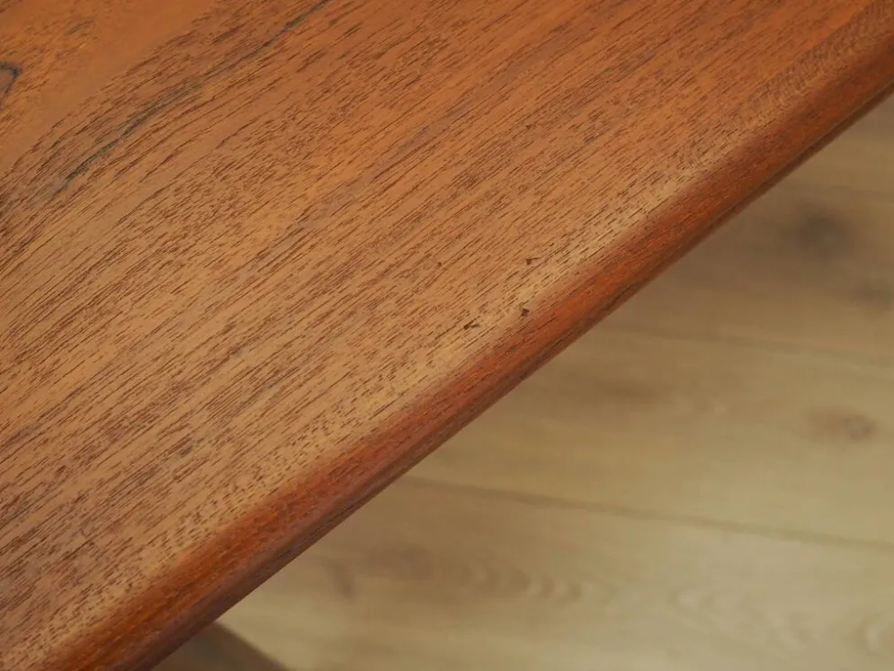 Table en teck, design danois, années 1970, fabriquée au Danemark