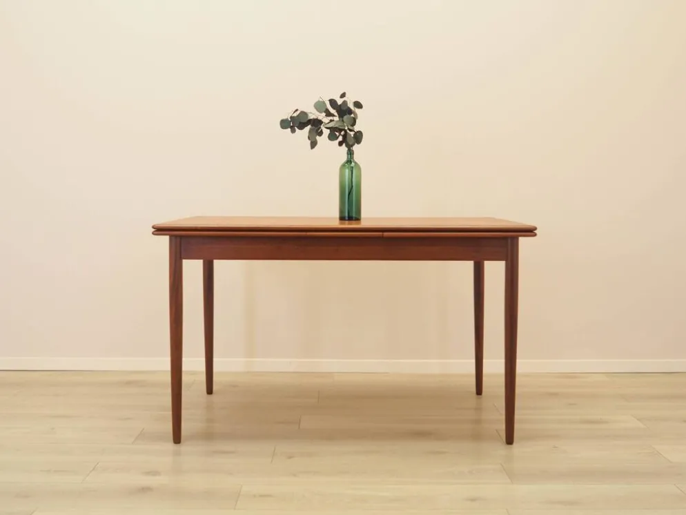Table en teck, design danois, années 1970, fabriquée au Danemark