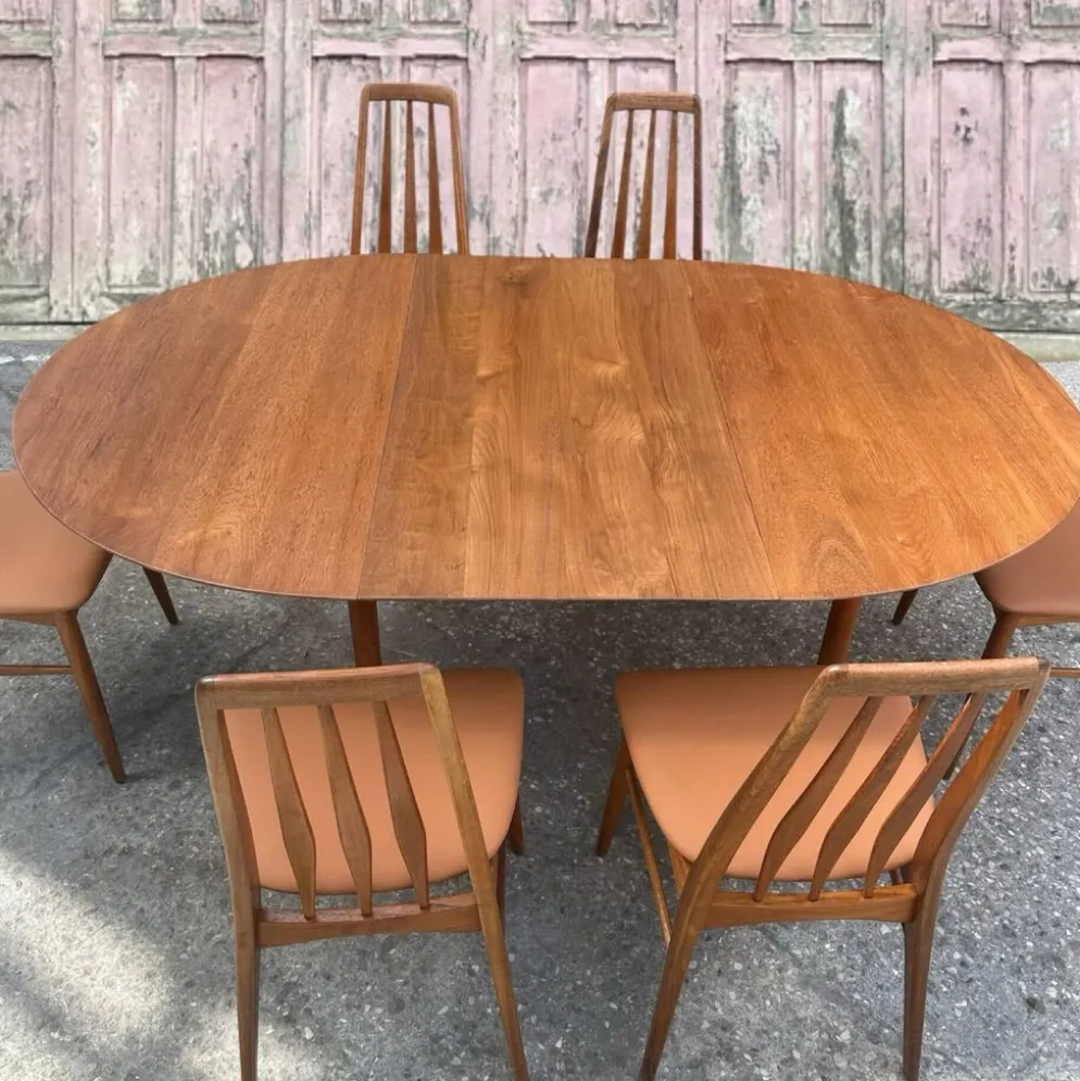 Table en teck massif de Peter Hvidt pour Soborg, 1956