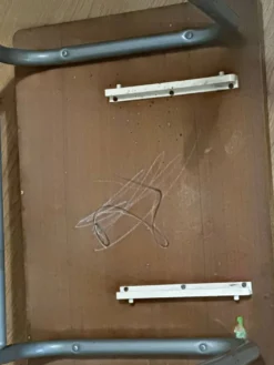 Table et chaise d’école petite enfance vintage