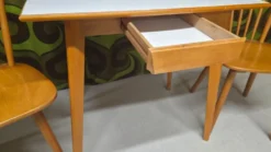 Table et 2 chaises scandinave 1960 vintage