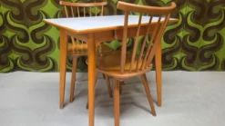 Table et 2 chaises scandinave 1960 vintage