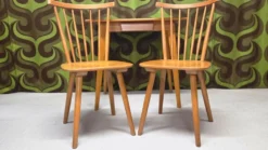 Table et 2 chaises scandinave 1960 vintage