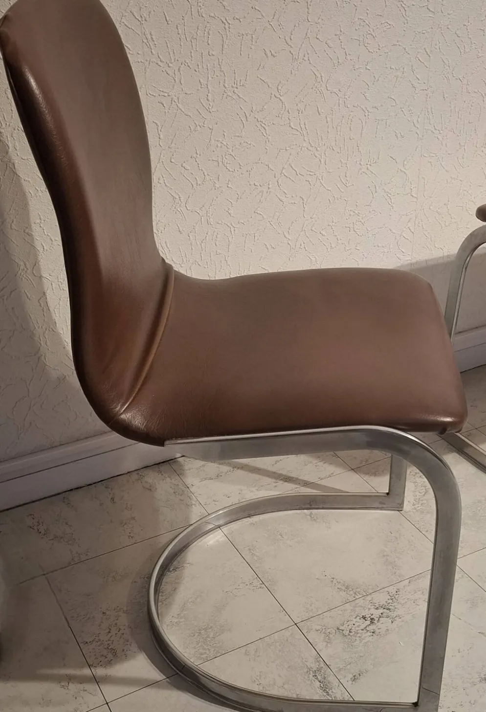 Table et chaises vintages