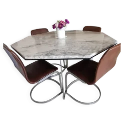 Table et chaises vintages