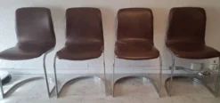 Table et chaises vintages