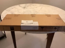 Table et 5 tabourets 