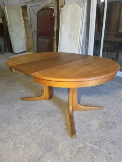 Table extensible Baumann en teck des années 60, (2 rallonges)