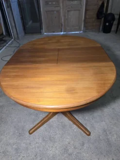 Table extensible Baumann en teck des années 60, (2 rallonges)