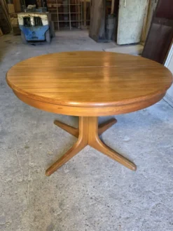Table extensible Baumann en teck des années 60, (2 rallonges)