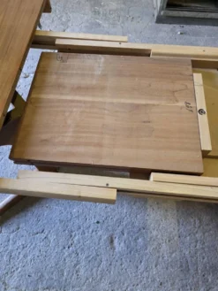 Table extensible Baumann en teck des années 60, (2 rallonges)