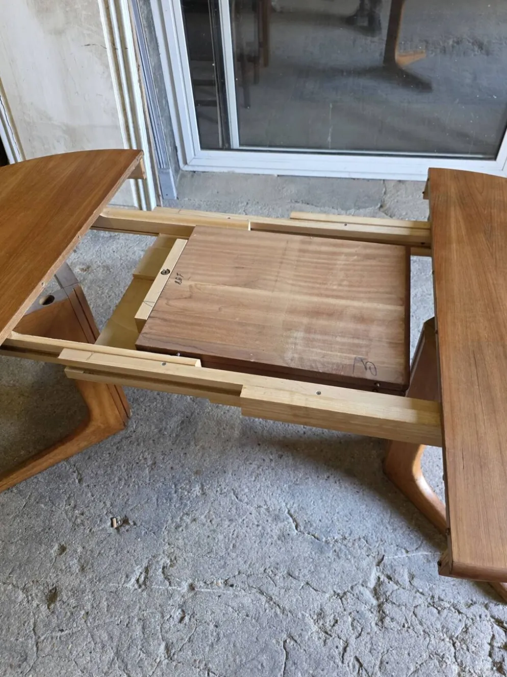 Table extensible Baumann en teck des années 60, (2 rallonges)