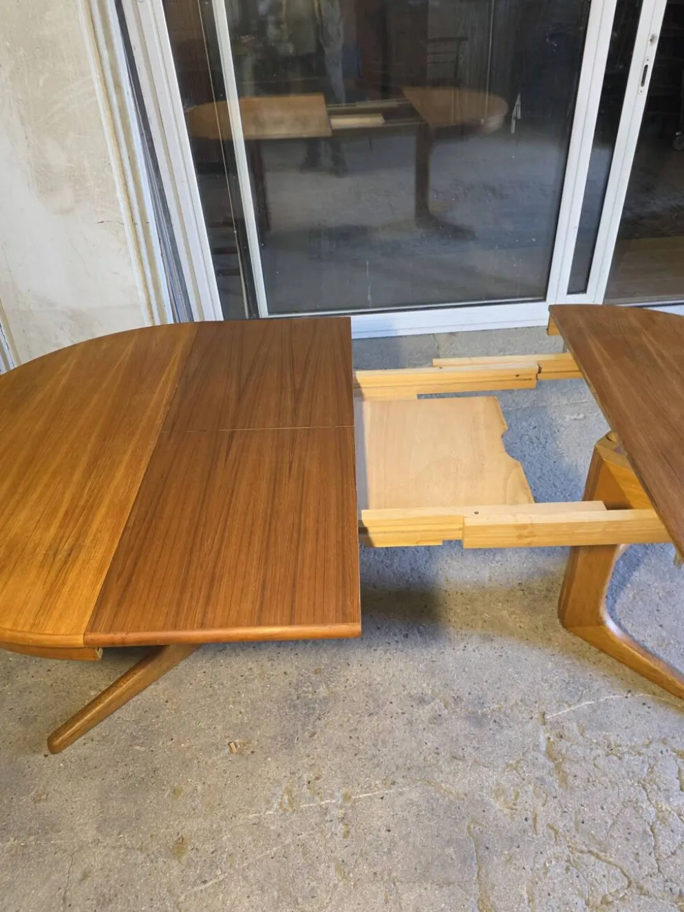 Table extensible Baumann en teck des années 60, (2 rallonges)