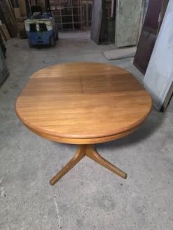 Table extensible Baumann en teck des années 60, (2 rallonges)