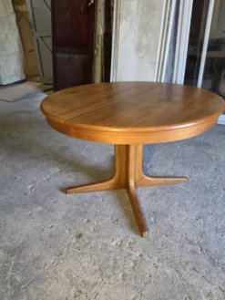 Table extensible Baumann en teck des années 60, (2 rallonges)