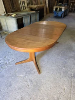 Table extensible Baumann en teck des années 60, (2 rallonges)